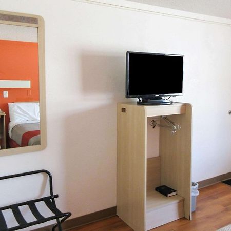 Rodeway Inn アルトゥーナ エクステリア 写真