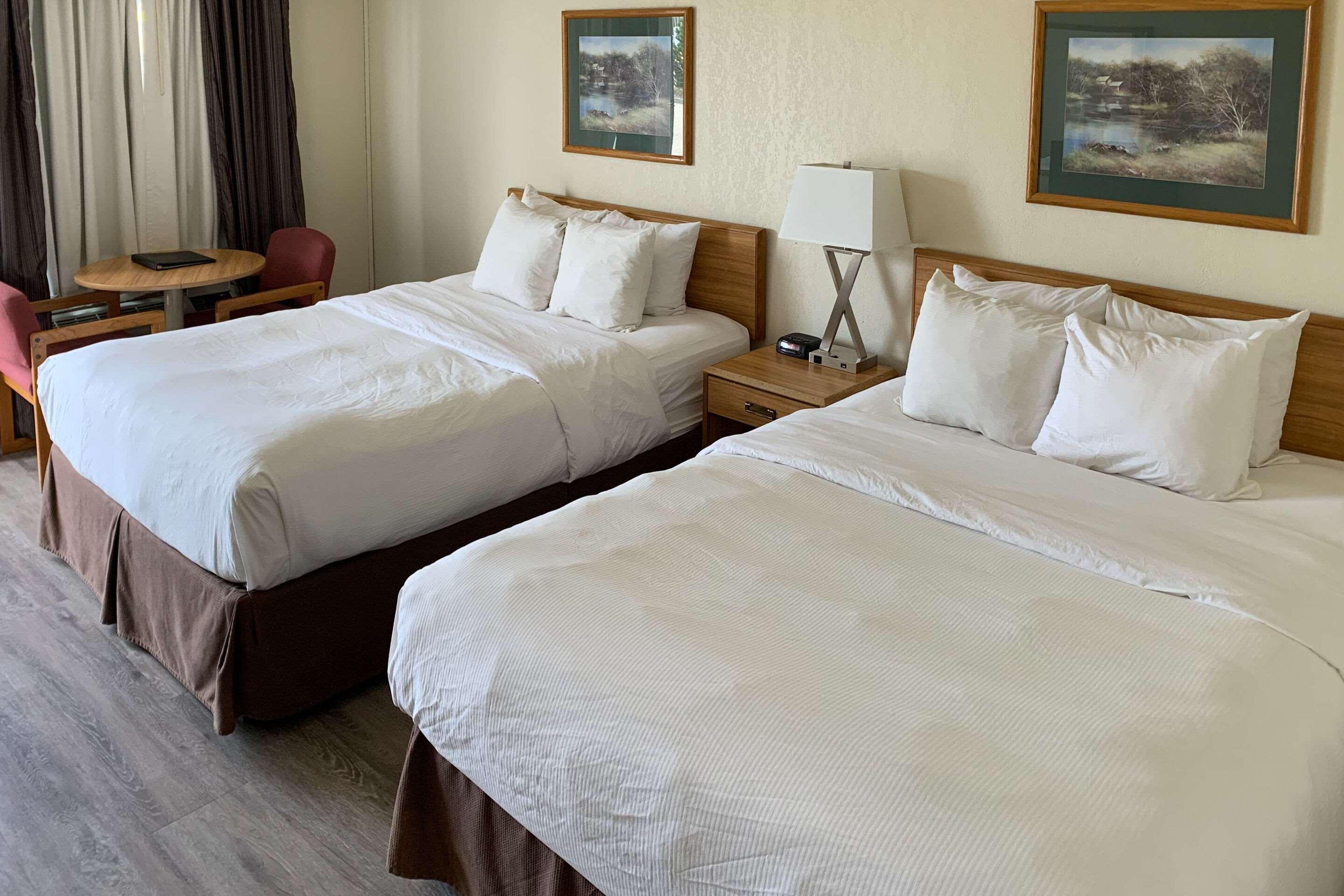Rodeway Inn アルトゥーナ エクステリア 写真