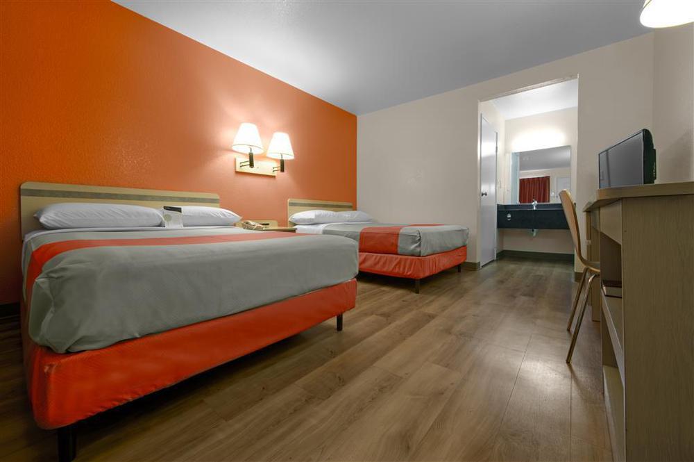 Rodeway Inn アルトゥーナ 部屋 写真