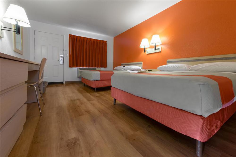 Rodeway Inn アルトゥーナ 部屋 写真