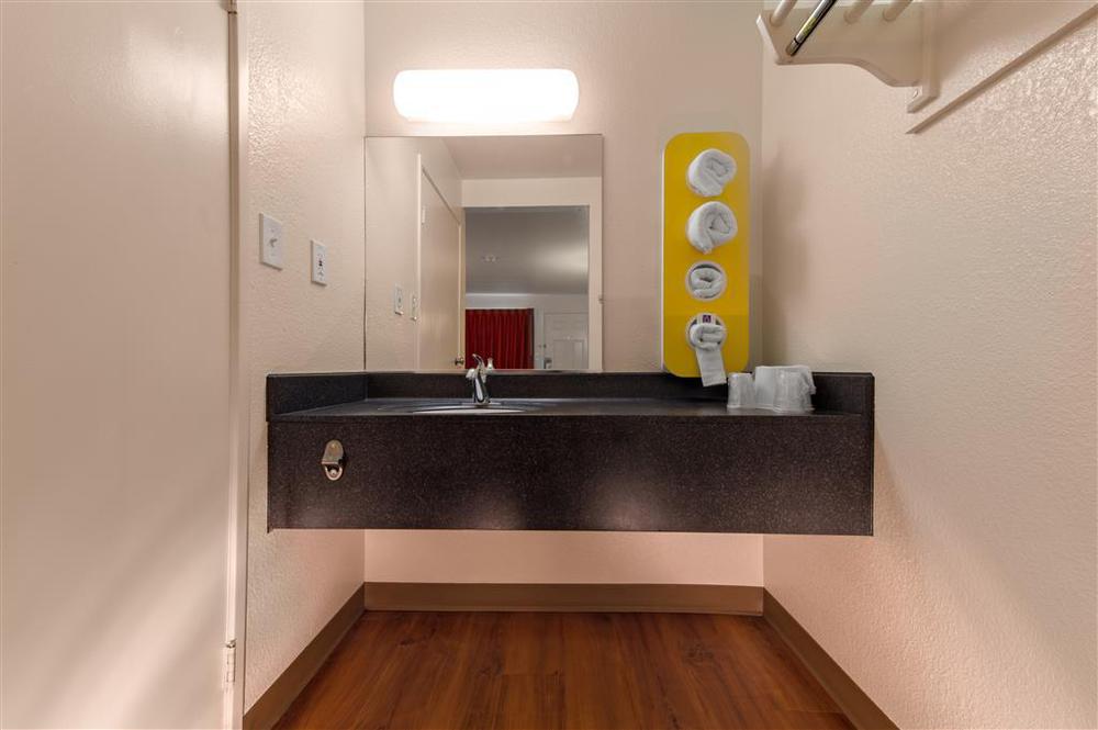 Rodeway Inn アルトゥーナ 部屋 写真